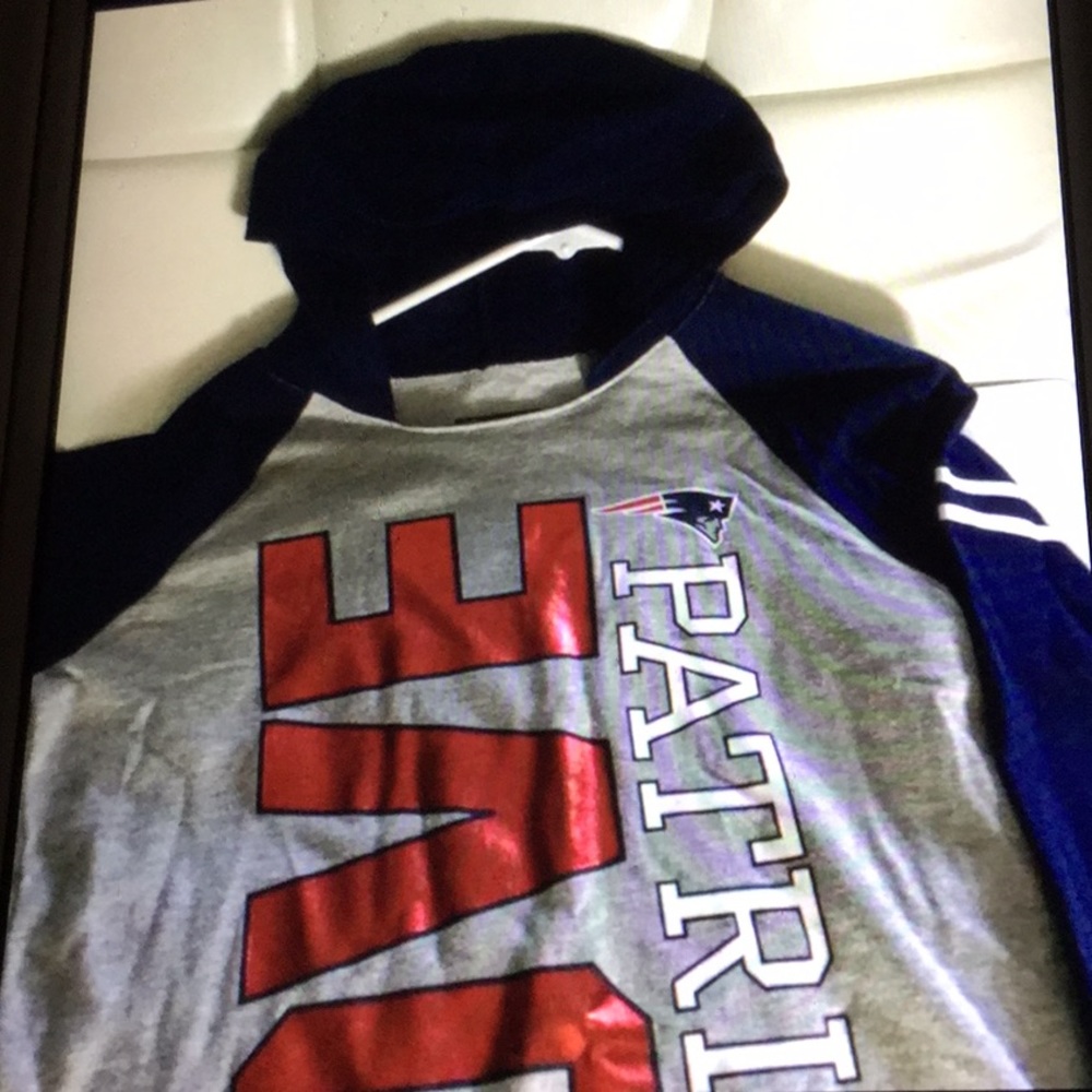 New England Patriots hooded shirt - Picture 2 of 3